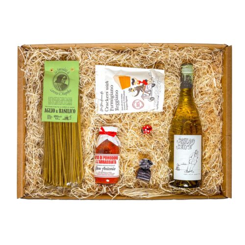Dieses Geschenkset mit Pasta und Wein eignet sich für jeden Anlass.