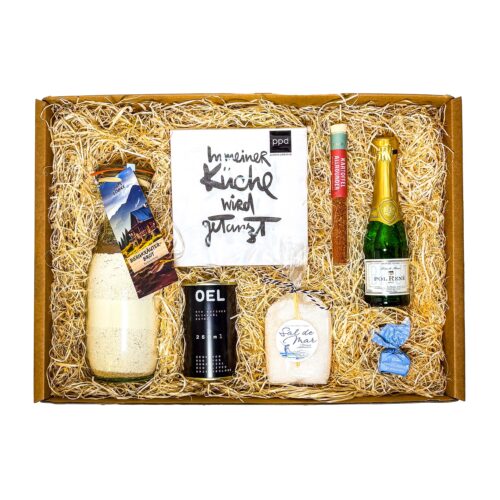 Diese Geschenkbox mit Brot und Salz ist ein gelungenes Geschenk zum Einzug.
