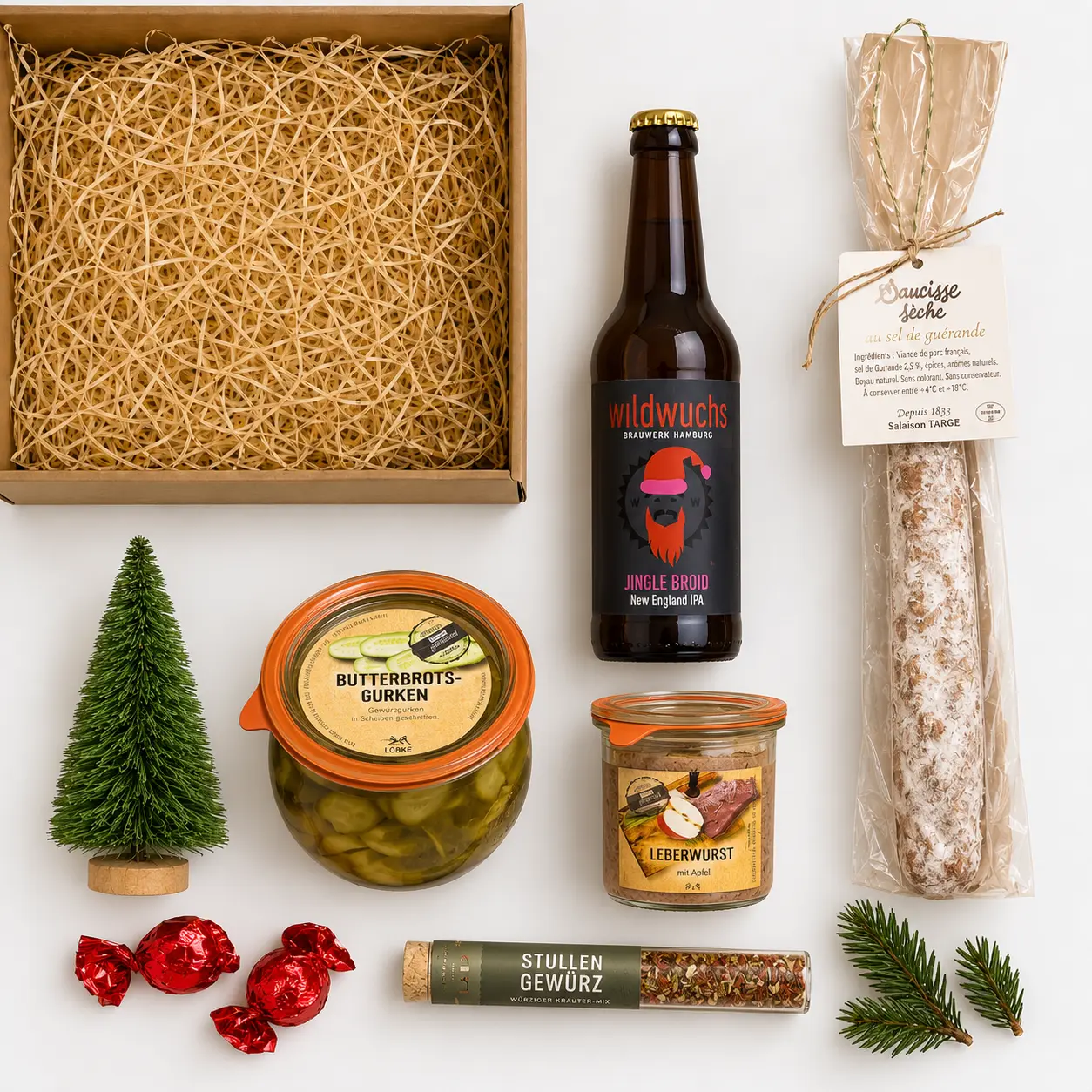 Inhalt von Wilde Weihnachten: Wildwuchs Jingle Broid IPA, Butterbrotsgurken, Leberwurst mit Apfel, Saucisse sèche und Stullengewürz